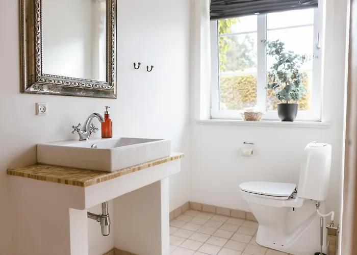 Lindegaarden Kollund 3* קרוסה